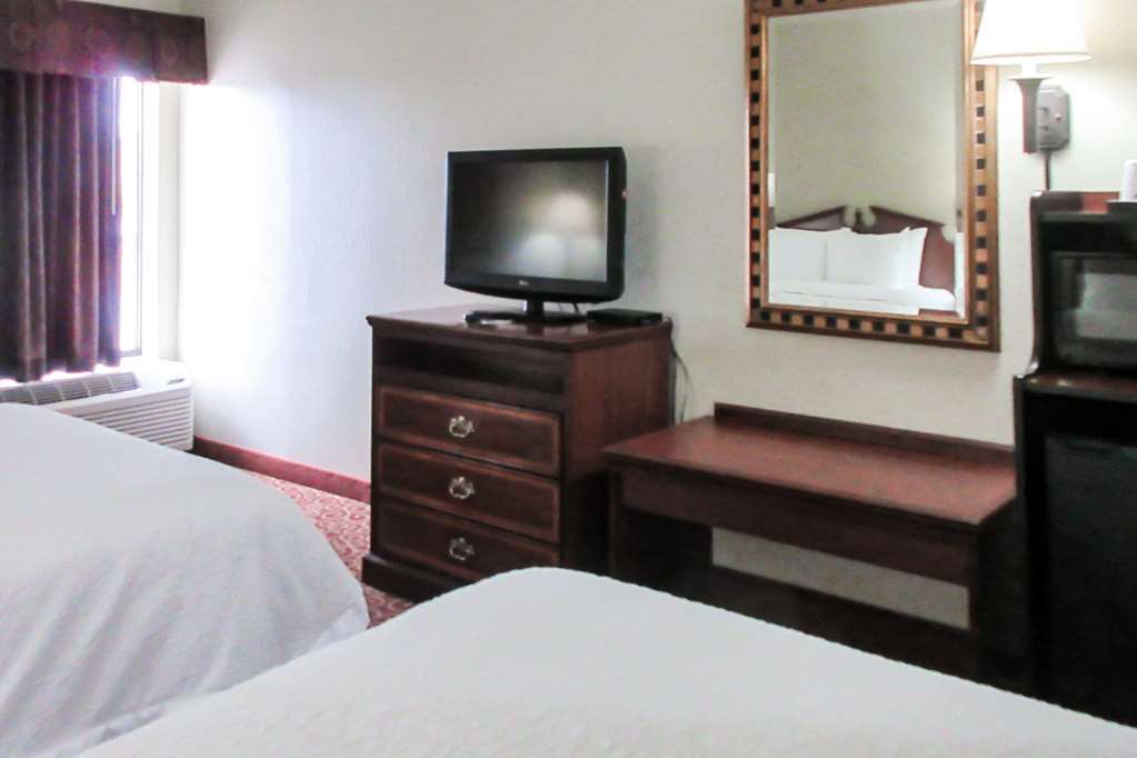Quality Inn & Suites Quincy - Downtown Zimmer foto
